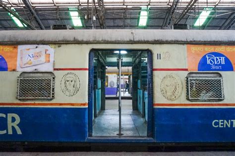 Mumbai Local Train Coach 的图像结果