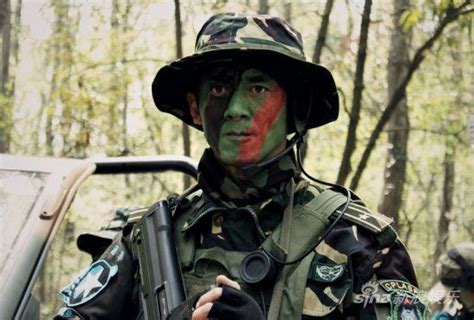 中国特种兵极限猎人训练曝光 教官很“粗暴”-中新网