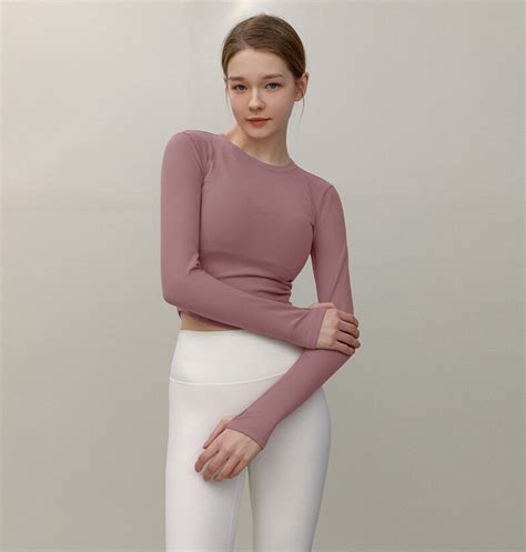 Tiny Crop Finger Hole Long Sleeve【TOPS-567】 | Soluleda by CONCHWEAR ...