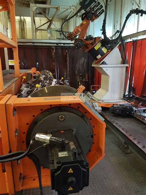 Kuka KR 16 sepuluh sumbu pengelasan robot di jalur | Eurobots