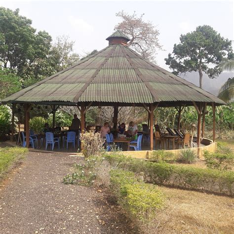 WATERFALL LODGE (Afegame) - Lodge Reviews & Photos - Tripadvisor