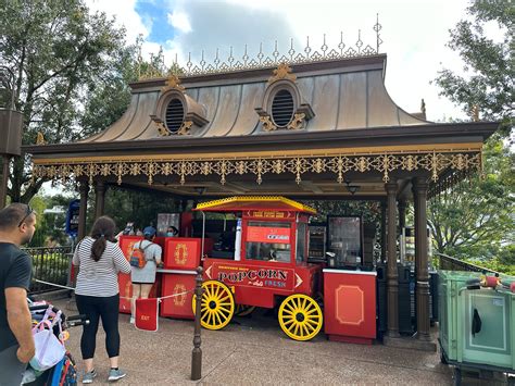 Where to Find the Best Churros at Disney World - MickeyBlog.com