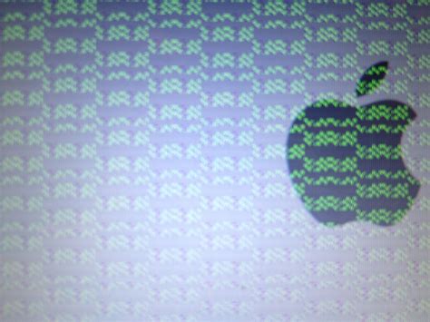 MacBook Pro green geomatric lines on scre… - Apple Community