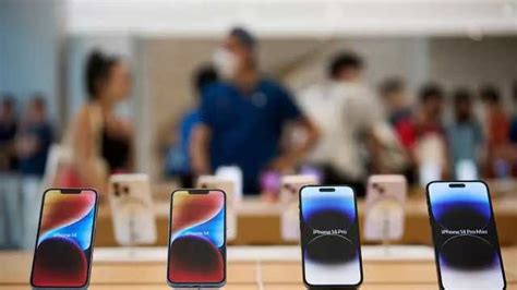 苹果客服回应“iPhone 15售价两万”，iPhone 14跌破5000元_腾讯新闻