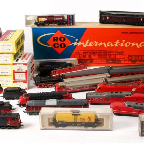 2383769 Samling H0 lokomotiver og vogne samt Roco reklameskilt (ca.55 ...