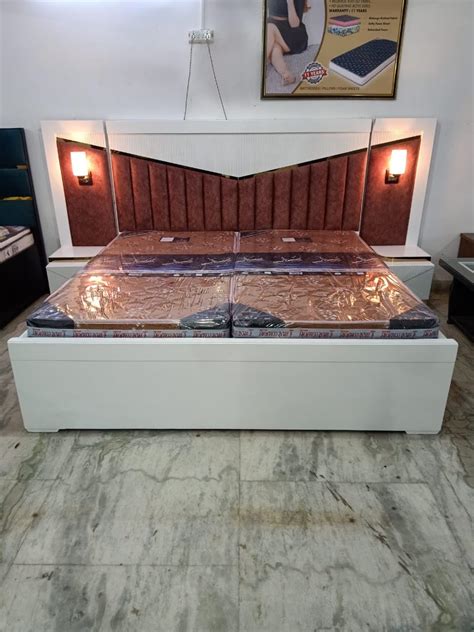 Aditya Decors Solid Wood King Size Double Bed with Side Stool with Lamp ...