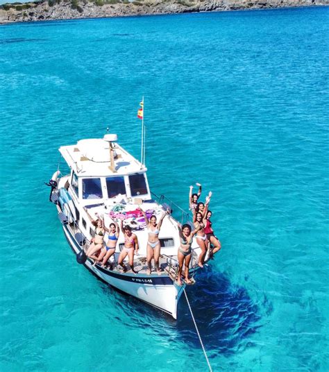 ⛵ Menorca Boat Excursion: Divina III - Divina Menorca