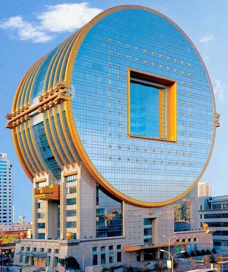 CNN评出全球最丑十大建筑 沈阳“孔方兄”入选_财经_腾讯网