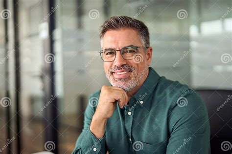 Old Business People 的图像结果