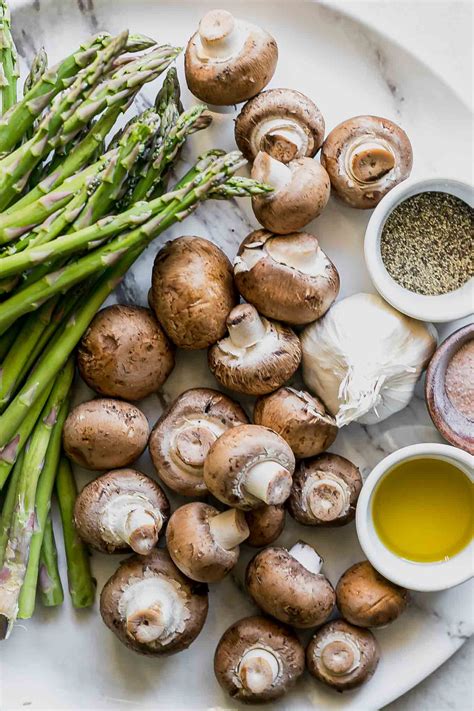Roasted Asparagus and Mushrooms ⋆ 5 Ingredients + 30 Minutes!