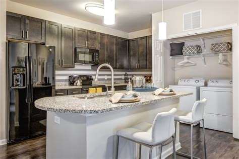 Northlake Apartments Charlotte NC | Residences at Brookline