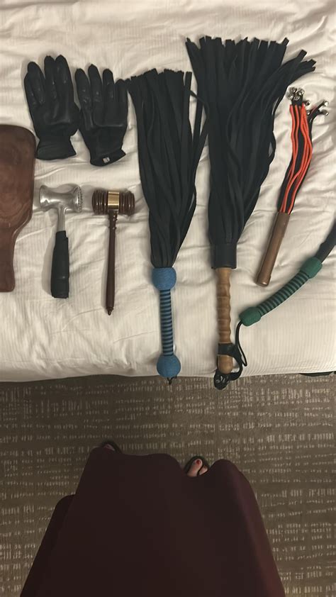 My Dom, flogging me : r/bdsm