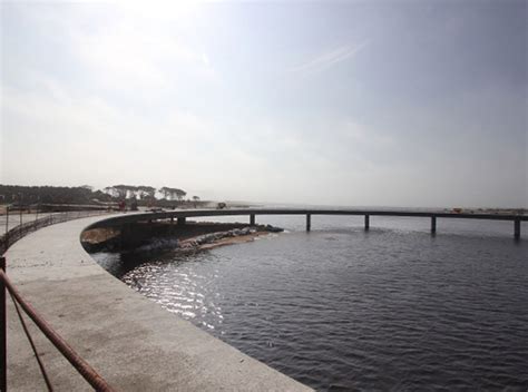 Rafael Viñoly Architects | Puente Laguna Garzon: Recent Construction ...