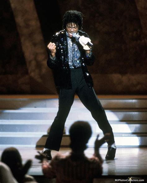 michael+jackson+motown+25 | Michael Jackson Motown 25. Singing Billie ...