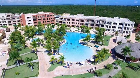 Sports Illustrated Resorts Marina & Villas Cap Cana Parking: Pictures ...