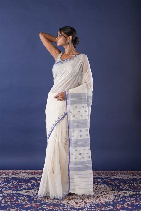 Handwoven White Dhakai Jamdani Saree