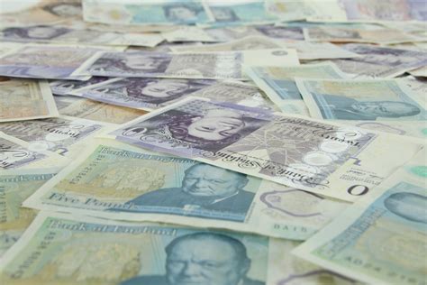 British Slang for Money: Why There Are 47 Ways to Say "Pounds ...