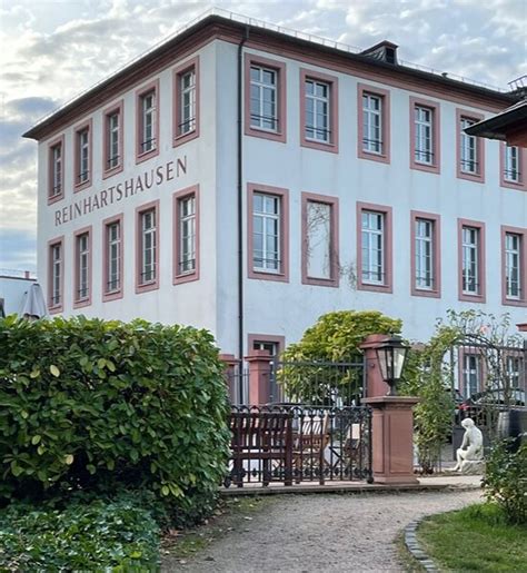 SCHLOSS REINHARTSHAUSEN (Eltville am Rhein) - Specialty B&B Reviews ...