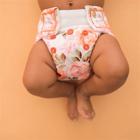 Washable and reusable baby cloth diapers