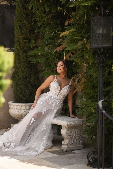 1696 Wedding Dress - Wedding Atelier NYC - Martina Liana - New York City Bridal Boutique