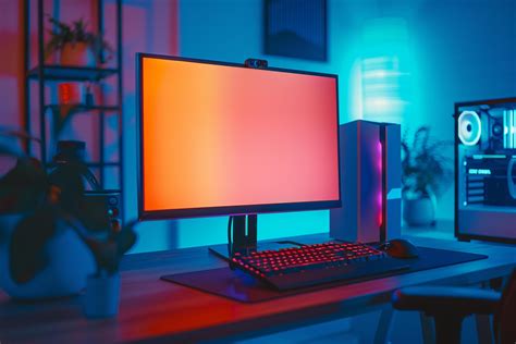 High-Tech Desktop 的图像结果