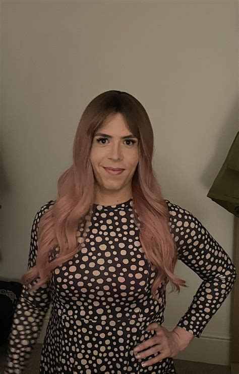 New dress and bra 😍 : r/crossdressing