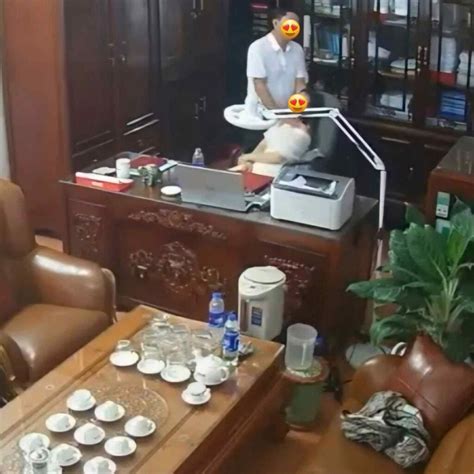 Góc camera đang hot nhất lúc này của 1 thầy hiệu trưởng – 8Vivu – Hóng ...