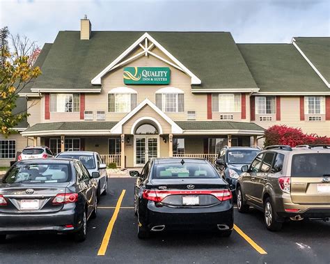 Quality Inn & Suites - Hotels, Motels & B&Bs in East Troy, WI