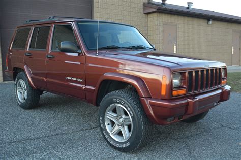 No Reserve: 2000 Jeep Cherokee Classic for sale on BaT Auctions - sold ...
