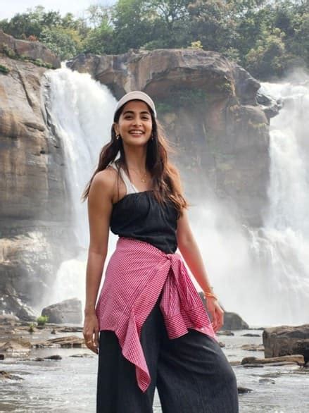 OPPO Reno15 First Look: কমপ্যাক্ট ডিজাইন, আরও স্মার্ট ক্যামেরা এবং ...