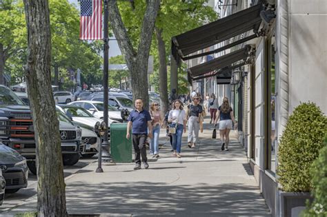 Greenwich, CT City Guide | About Living in Greenwich - Homes.com