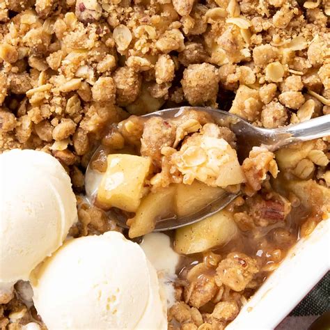 Vegan Apple Crumble - Beaming Baker