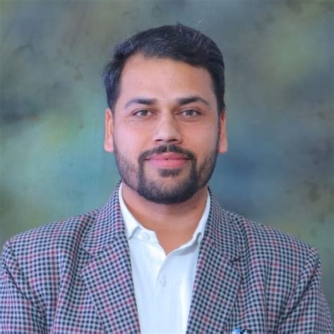 Bhupender - Physics teacher in New Delhi - ₹1000/h