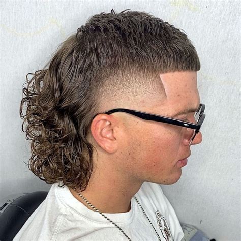40 Timeless Curly Mullet Hairstyles for Modern Men Haircut Ideas