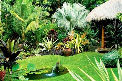 https://www.sharonsable.com/images/15/14552/tropical-garden-ideas-bali-reichel-3694.jpg