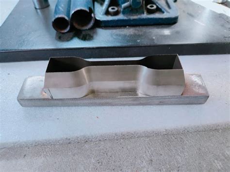Dumbbell Die - Dumbbell Cutting Die Manufacturer from Vadodara