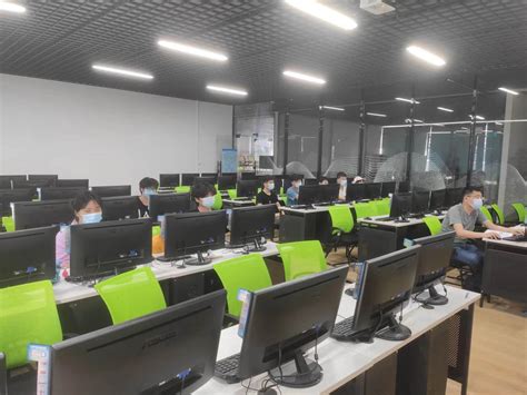 安全教育：计算机实验室安全管理制度-柳州工学院软件学院