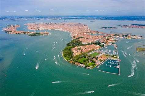 How Deep Is Venice Lagoon