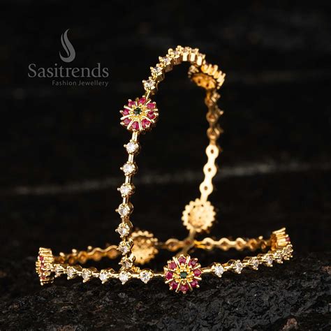 Luxurious Circle Motif AD Bangle - Sasitrends