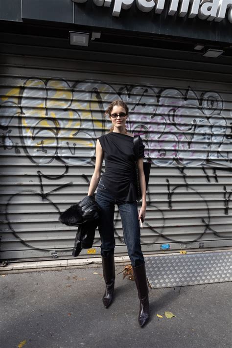 Here's What Shoes to Wear With Skinny Jeans (Yes, They're Back) | Glamour