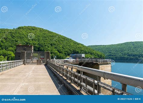 Warren, Pennsylvania, USA June 2, 2023 the Walkway on the Kinzua Dam on the Allegheny Reservoir ...