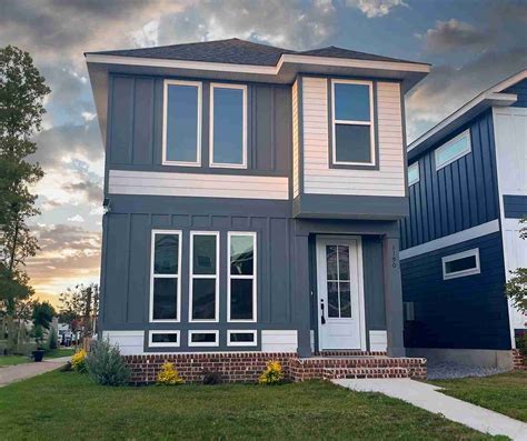 Hardie Lap and Board and Batten. - Exterior Professionals - Siding and ...