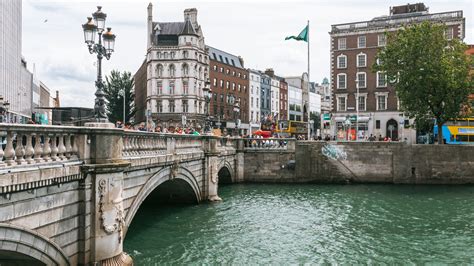 Vacation Homes near O'Connell Bridge, City Centre Dublin: House Rentals ...