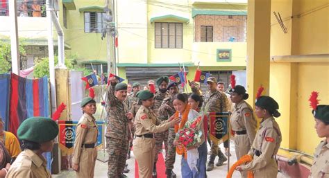 Student from Darj scales Everest; inspires Hills with grit & glory