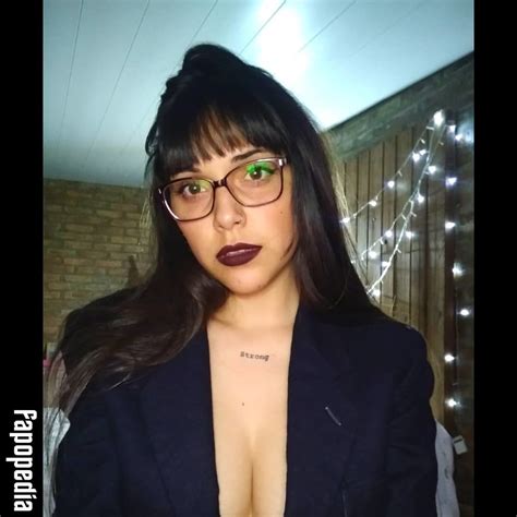 Iari Azcurra Nude Leaks - Photo #3198520 - Fapopedia