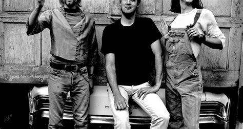 [200+] Nirvana Backgrounds | Wallpapers.com