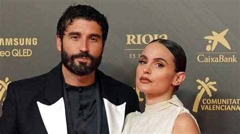 Primeras imágenes de Álex García, exnovio de Verónica Echegui, en el último adiós a la actriz