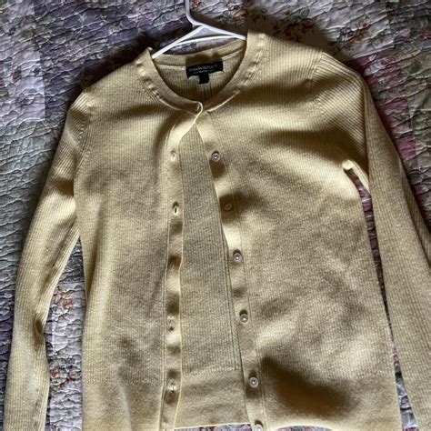 Banana Republic Cardigan No holes or stains - Depop