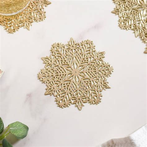 Gold Snowflake Coaster Set Of 6 Online - Premium Coaster | Nestasia