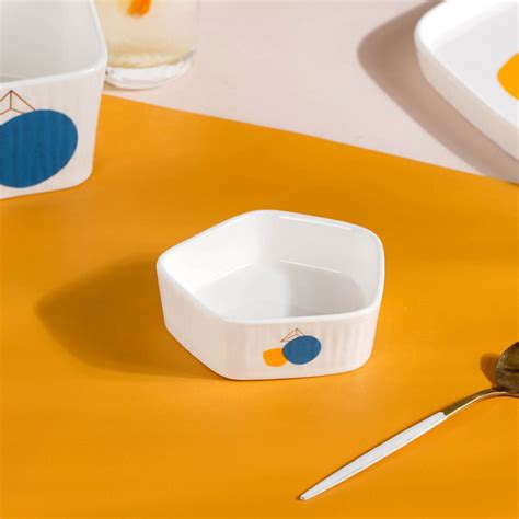 Abstract Patterned Pentagon 12 Piece Dinner Set For 4 Online - Premium ...
